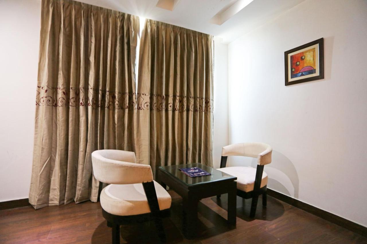 Capital O 7331 Hotel Downtown Yeni Delhi Dış mekan fotoğraf