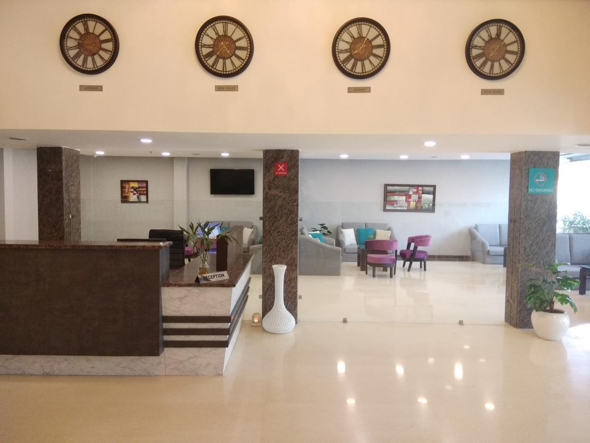 Capital O 7331 Hotel Downtown Yeni Delhi Dış mekan fotoğraf