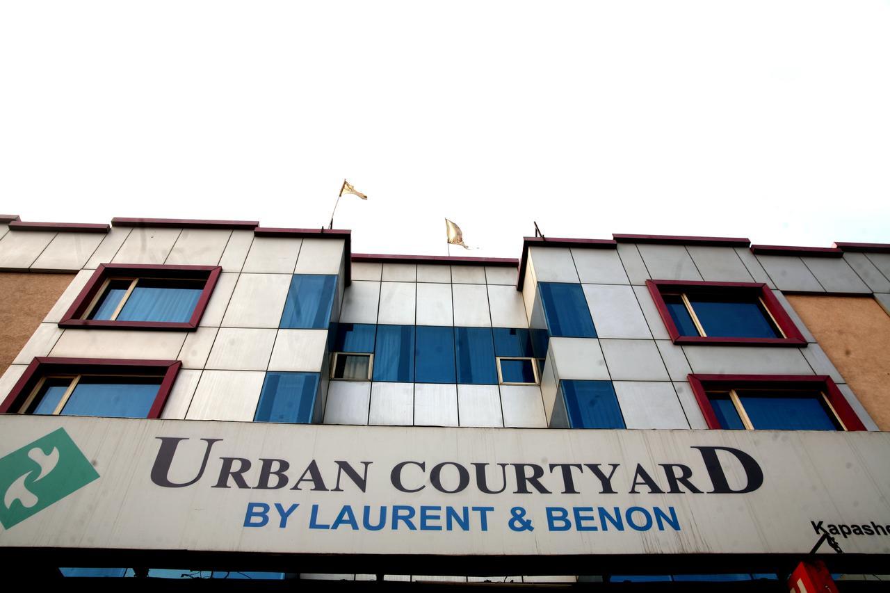 Capital O 7331 Hotel Downtown Yeni Delhi Dış mekan fotoğraf