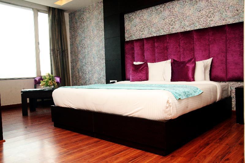 Capital O 7331 Hotel Downtown Yeni Delhi Dış mekan fotoğraf