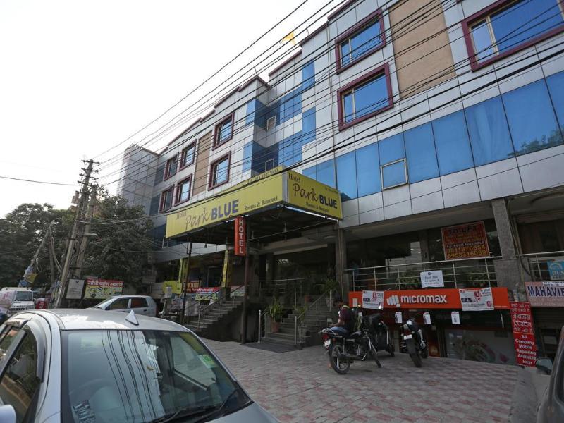 Capital O 7331 Hotel Downtown Yeni Delhi Dış mekan fotoğraf
