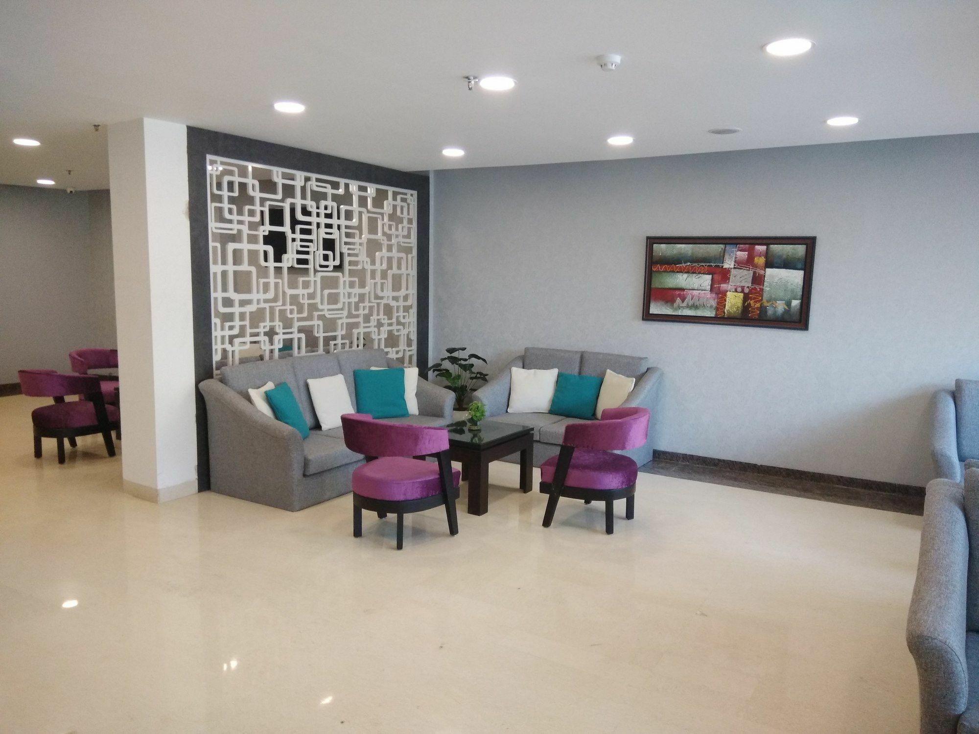 Capital O 7331 Hotel Downtown Yeni Delhi Dış mekan fotoğraf