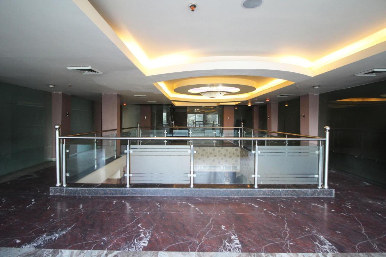 Capital O 7331 Hotel Downtown Yeni Delhi Dış mekan fotoğraf