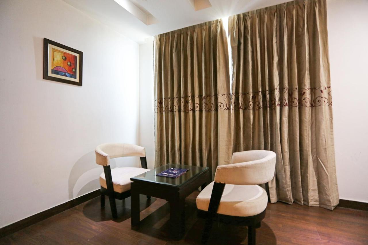 Capital O 7331 Hotel Downtown Yeni Delhi Dış mekan fotoğraf